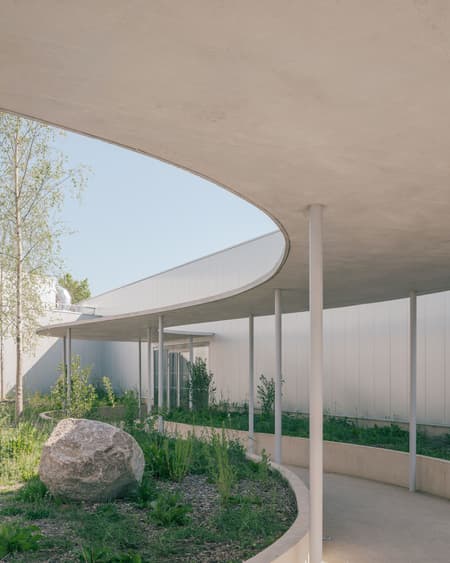 Middle School Cafeteria in Gonesse
