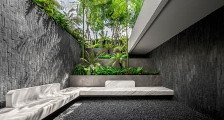 ARQ10 House