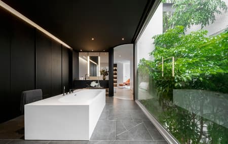 ARQ10 House