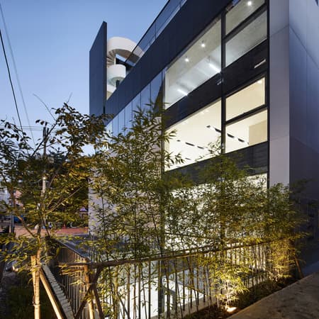 Triplet Code Sinsa Neighborhood Facility