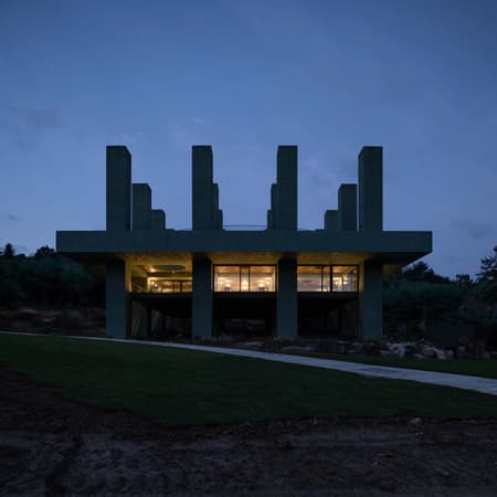 REST Garden Restaurant 