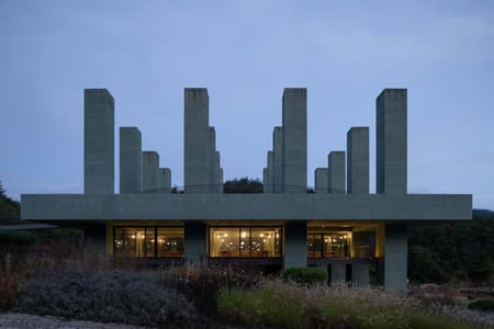 REST Garden Restaurant 