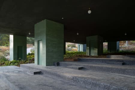 REST Garden Restaurant 