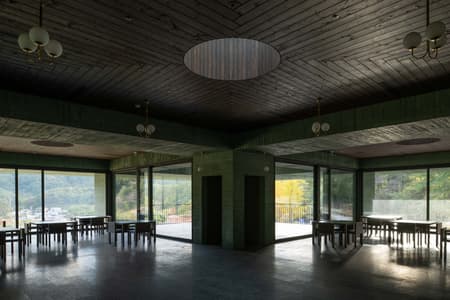 REST Garden Restaurant 