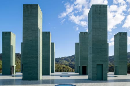 REST Garden Restaurant 