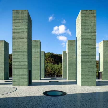 REST Garden Restaurant 