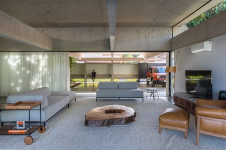 Naves House