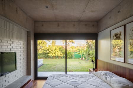 Naves House