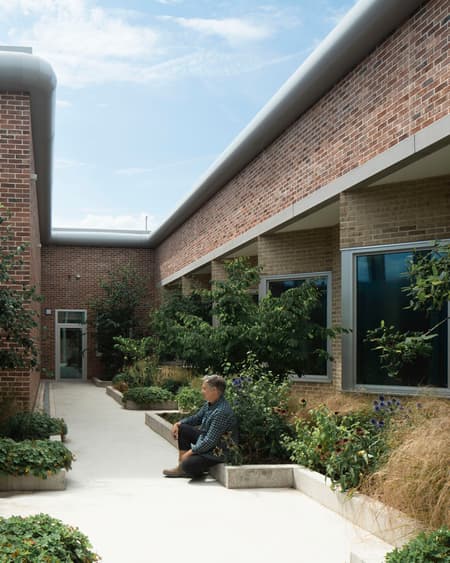 Springfield University Hospital