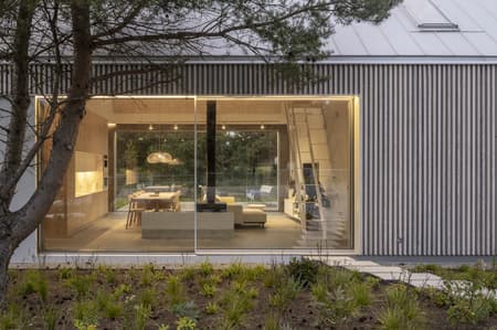 Kownatki Lake House