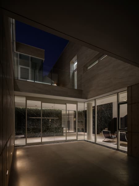 Oztile Showroom