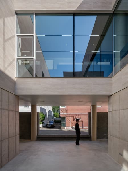 Oztile Showroom