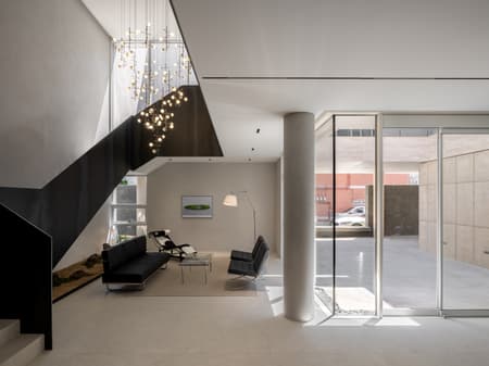 Oztile Showroom