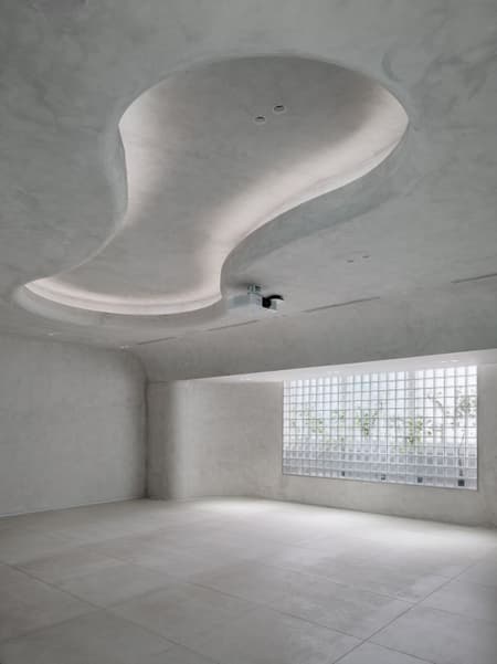 AK Plaza Museum C