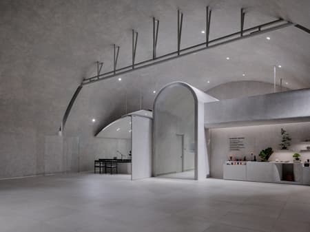 AK Plaza Museum C