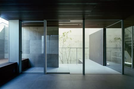 Two-Generation House in Tennoji-ku