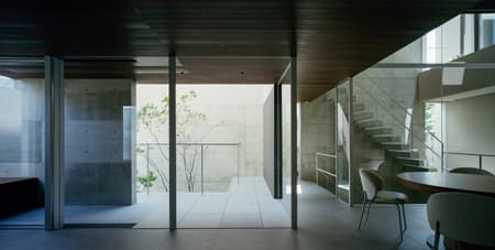 Two-Generation House in Tennoji-ku