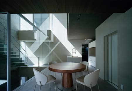 Two-Generation House in Tennoji-ku