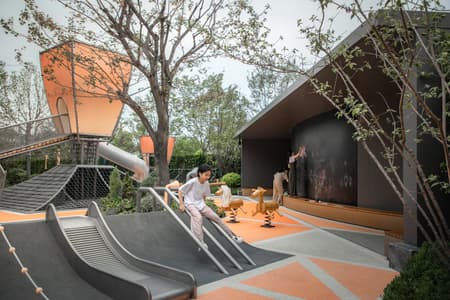 Myriad Homes' Lights Traditional Chinese Aesthetic Children's Space Under Kongming Lantern