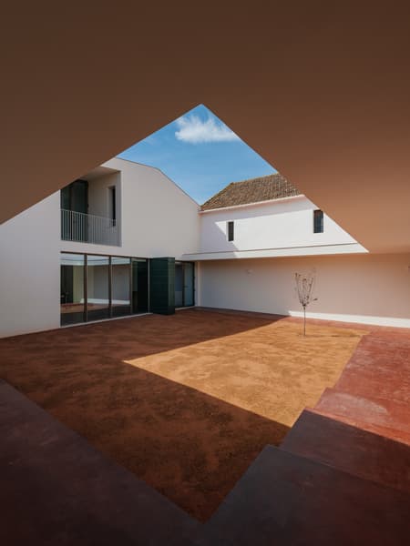 Pátio IV House