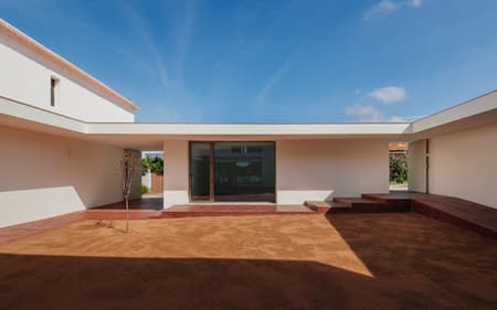 Pátio IV House