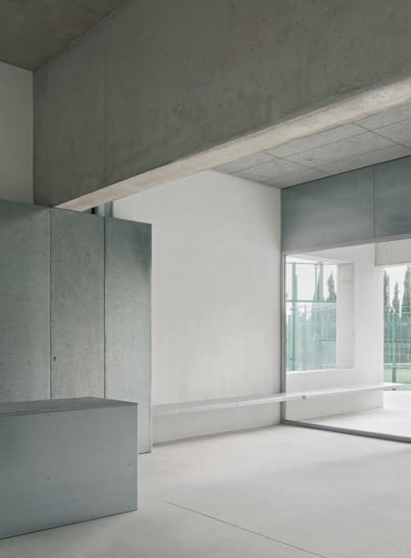 Sport Facilities inside a Squash Court