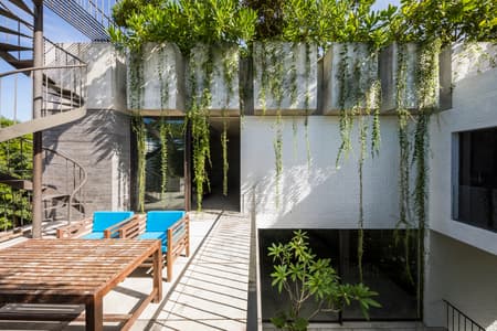Thang House
