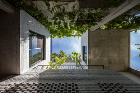 Thang House