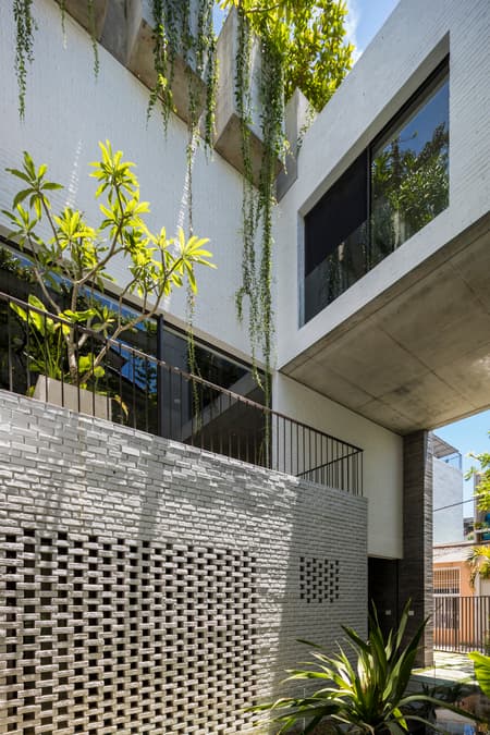 Thang House