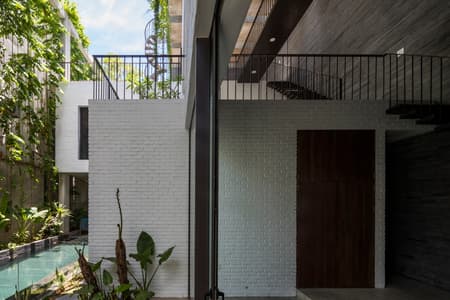Thang House