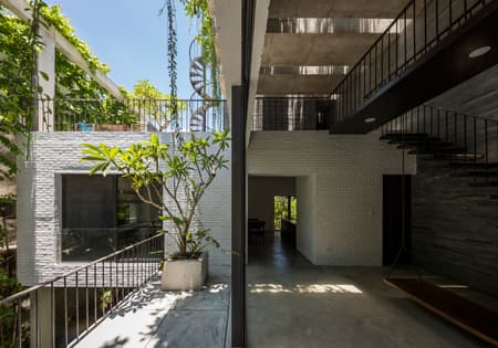 Thang House