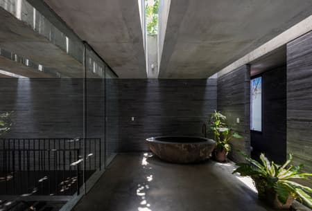 Thang House