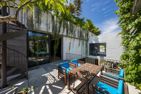 Thang House