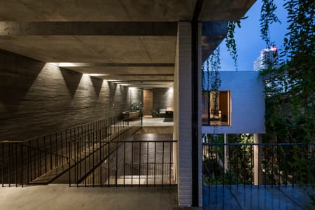 Thang House