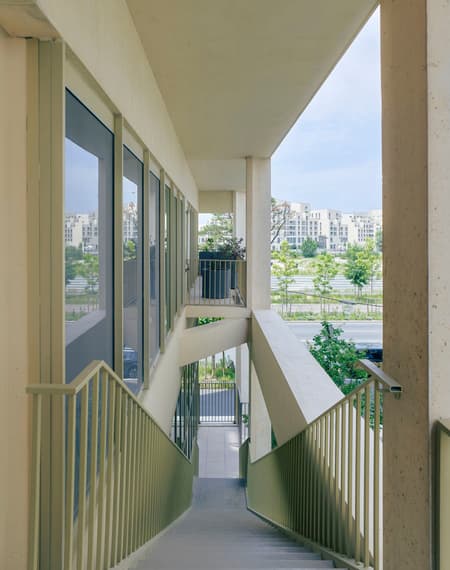 Facette Bordeaux Workspace