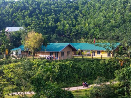 Nuoc Ui School