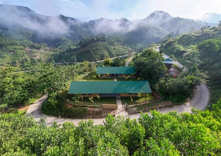 Nuoc Ui School