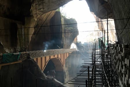 Huangyan Quarry Cultural & Art Center 