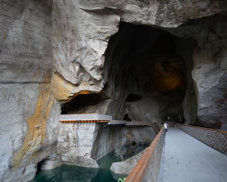 Huangyan Quarry Cultural & Art Center 