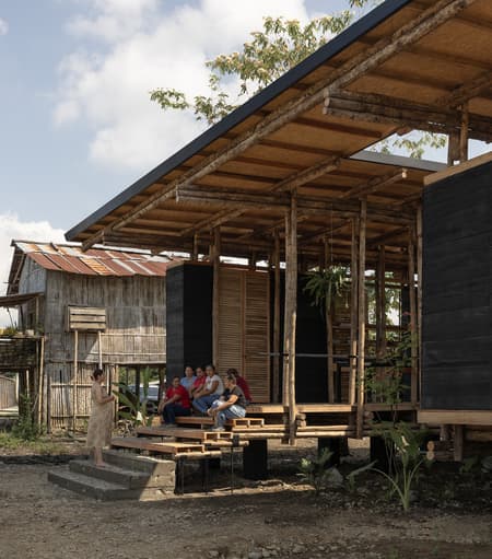https://www.archdaily.com/1031042/la-panificadora-centro-desarrollo-y-de-produccion-rural-natura-futura