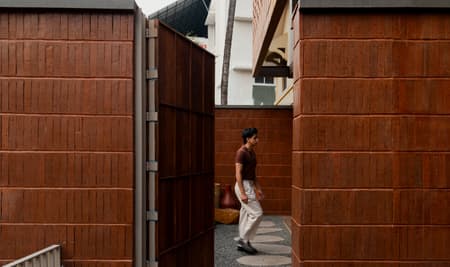 TINY HOUSE