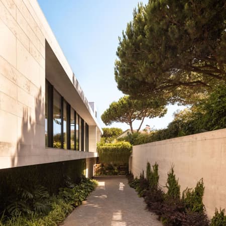 V House