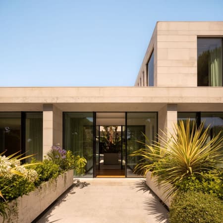 V House