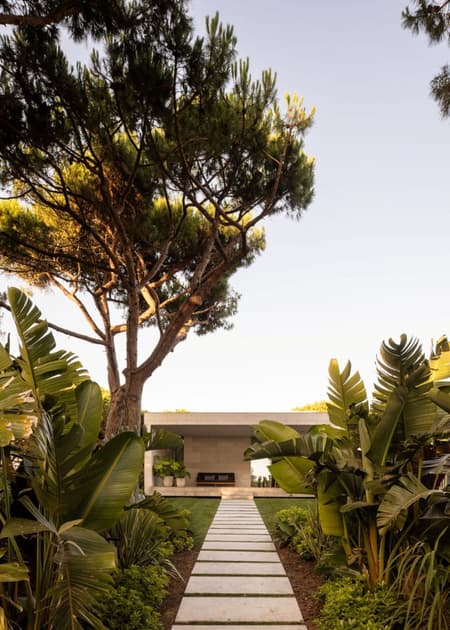 V House