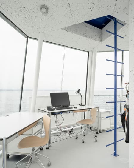 Phare Ylliam Lighthouse 