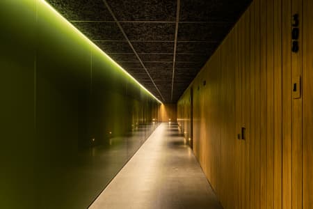 Guilhermina Commercial Building