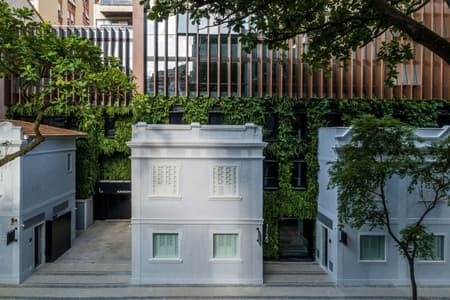 Guilhermina Commercial Building