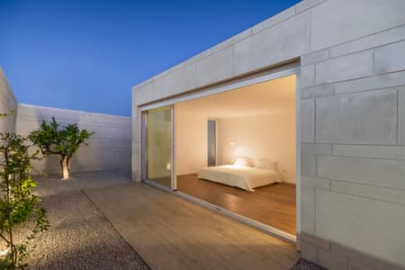 Tneib House