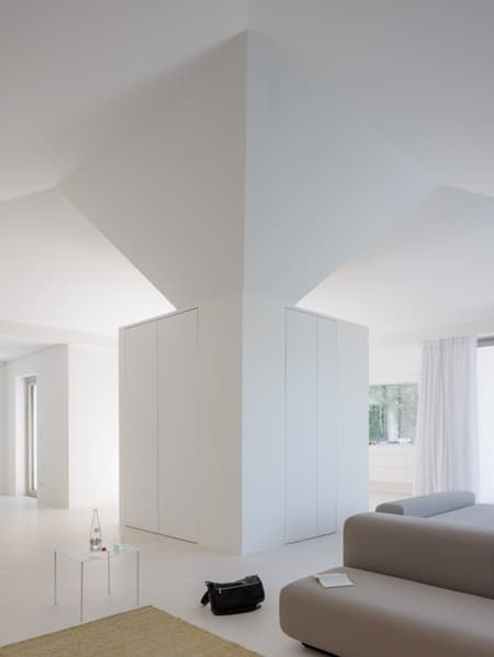 House Transformation in Harmonia