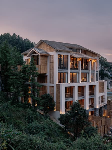Cloudhaus Hotel
